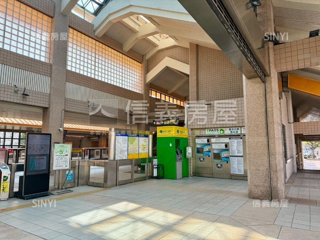 忠義捷運站一樓房屋室內格局與周邊環境
