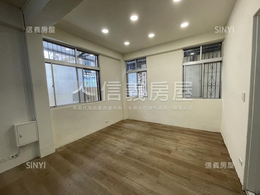 豐年社區稀有孝親角間別墅房屋室內格局與周邊環境