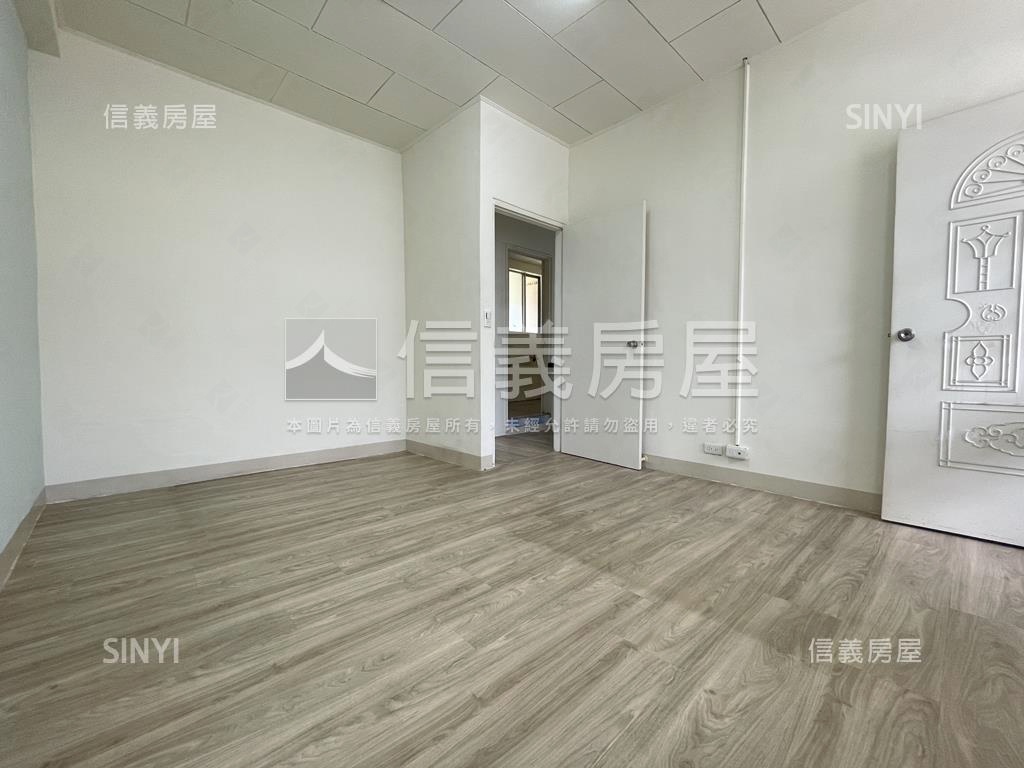 豐年社區稀有孝親角間別墅房屋室內格局與周邊環境