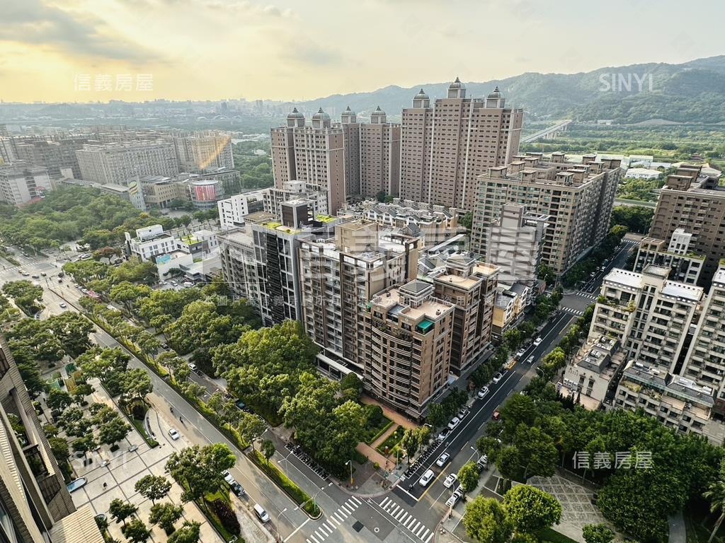 哈佛次頂樓金碧豪景房屋室內格局與周邊環境