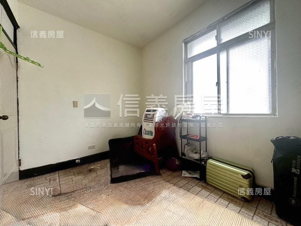 近頂溪捷運站４樓公寓房屋室內格局與周邊環境