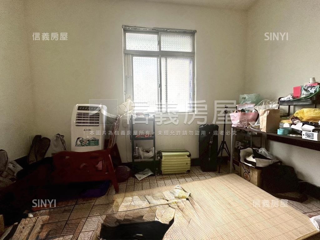 近頂溪捷運站４樓公寓房屋室內格局與周邊環境