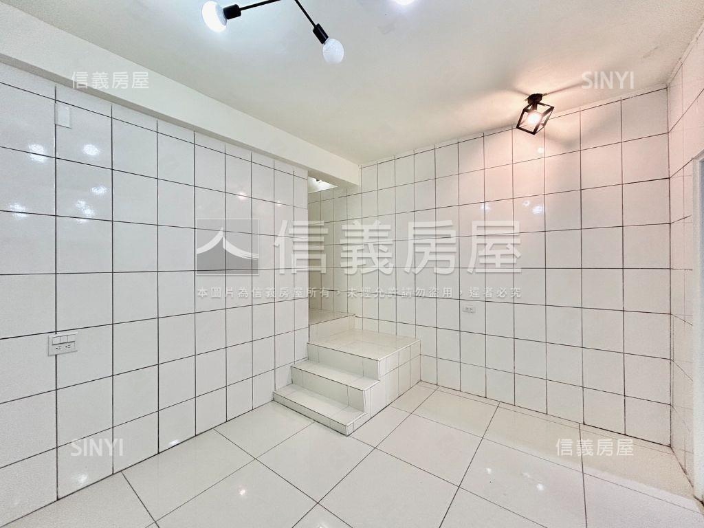 ★近好市多翻新美透天房屋室內格局與周邊環境