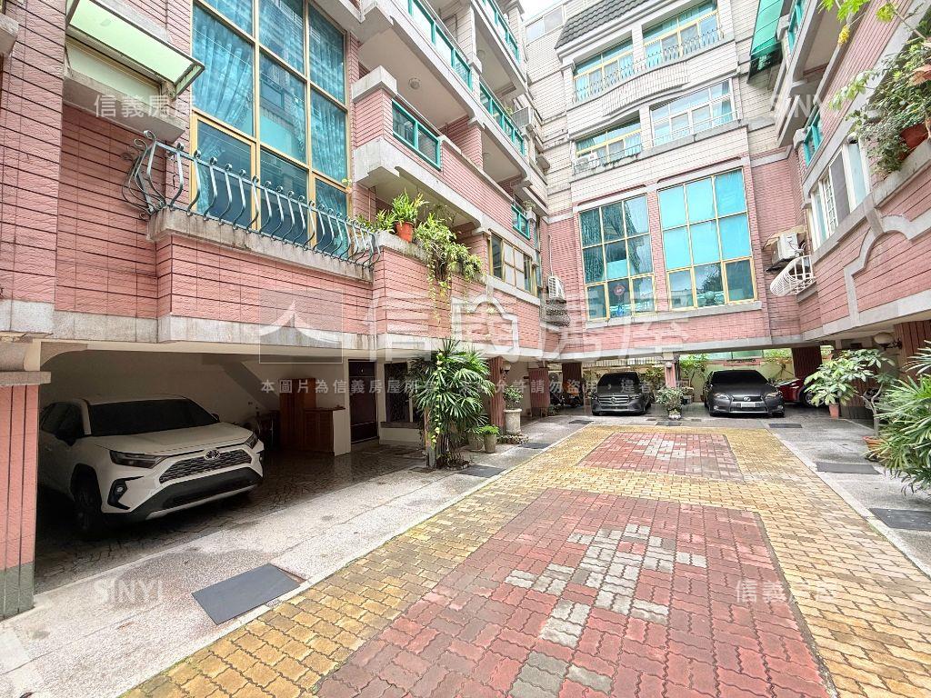 陽明國中稀有亮美車墅房屋室內格局與周邊環境