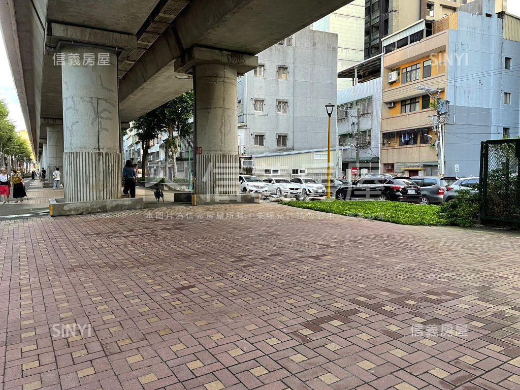 近捷運３房美寓房屋室內格局與周邊環境