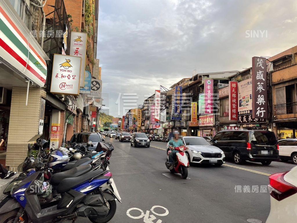近捷運３房美寓房屋室內格局與周邊環境