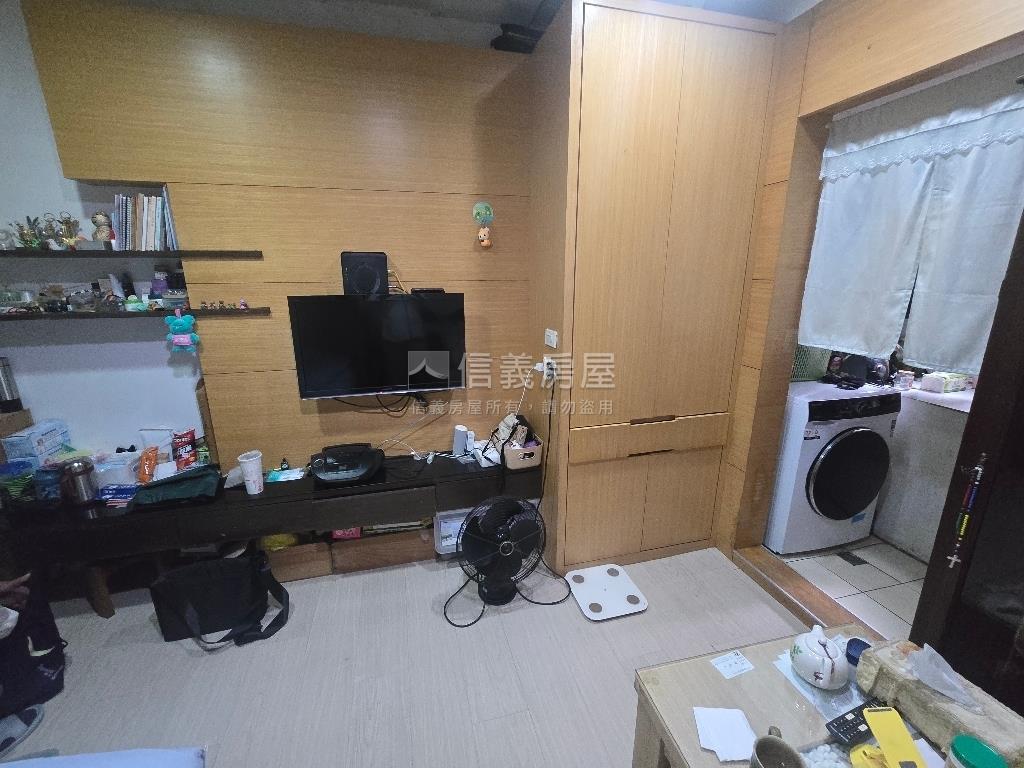 長安香檳大樓低總套房房屋室內格局與周邊環境