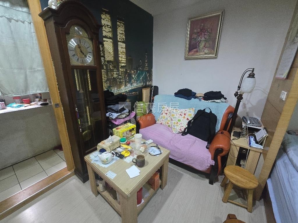 長安香檳大樓低總套房房屋室內格局與周邊環境