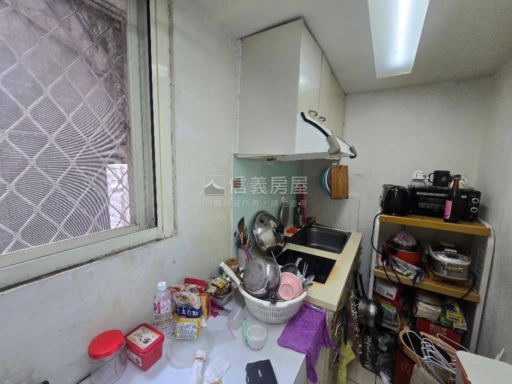 長安香檳大樓低總套房房屋室內格局與周邊環境
