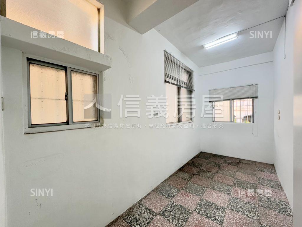 近愛河之心邊間明亮美寓房屋室內格局與周邊環境