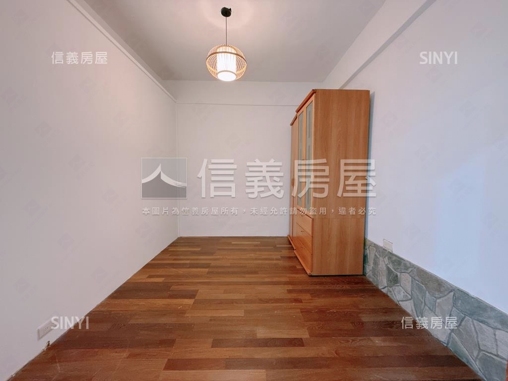 復興崗大坪數讚讚一樓房屋室內格局與周邊環境