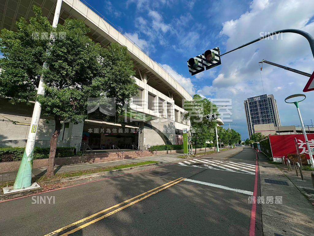 機捷低於實登３房平車房屋室內格局與周邊環境