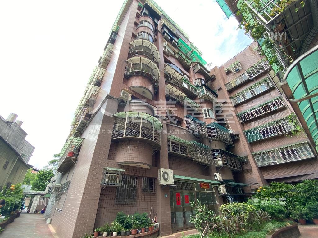 三民學苑‧稀有三房車位房屋室內格局與周邊環境