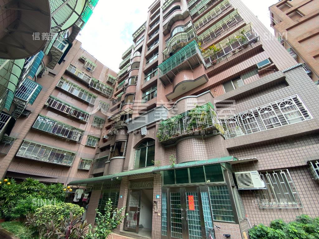 三民學苑‧稀有三房車位房屋室內格局與周邊環境