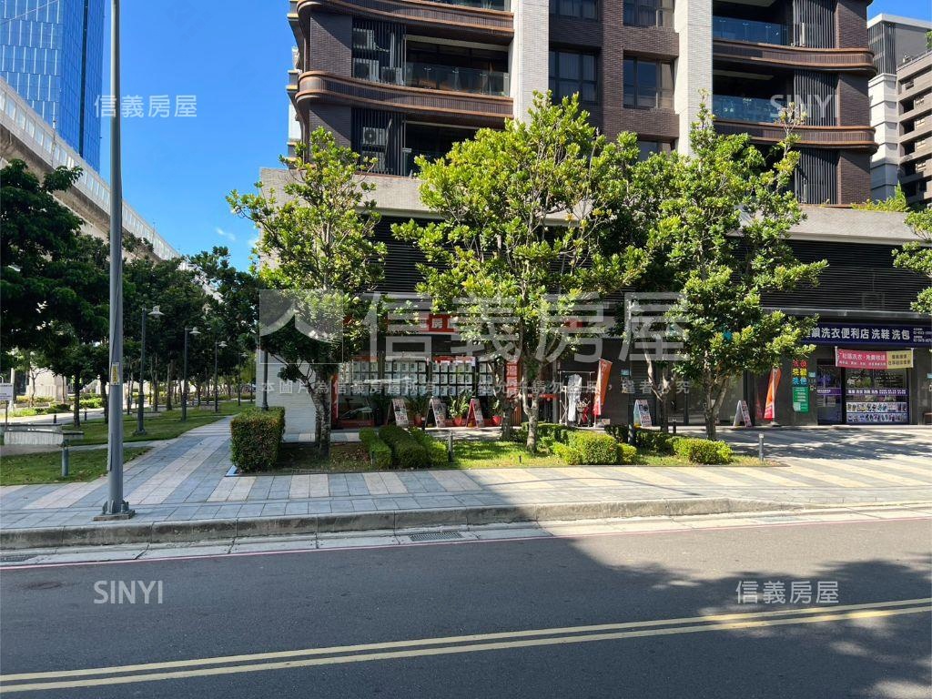御春城角窗金店房屋室內格局與周邊環境