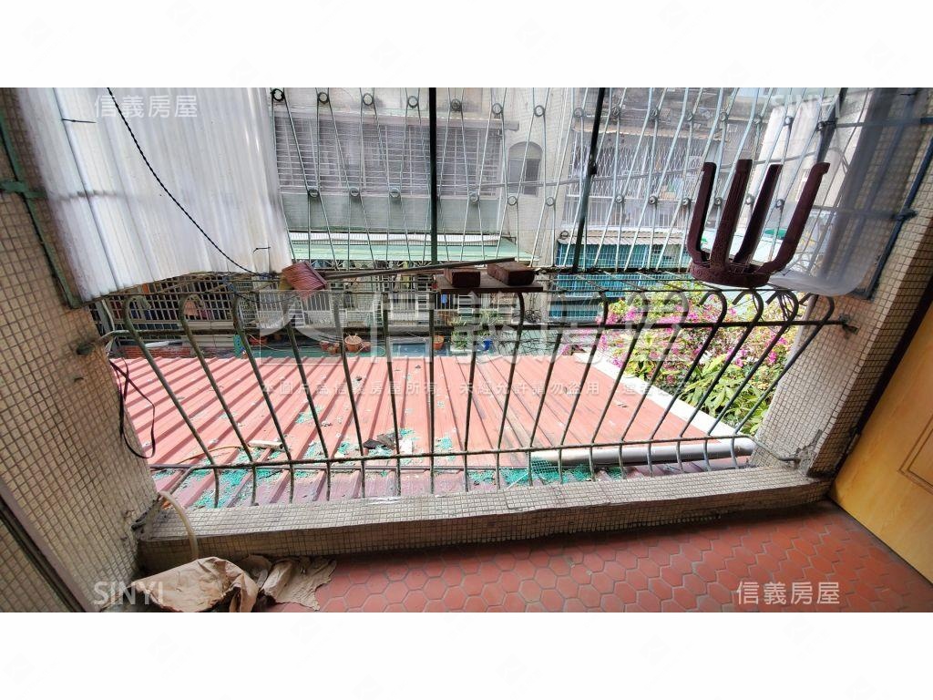 新埔國小國中旁活巷三樓房屋室內格局與周邊環境