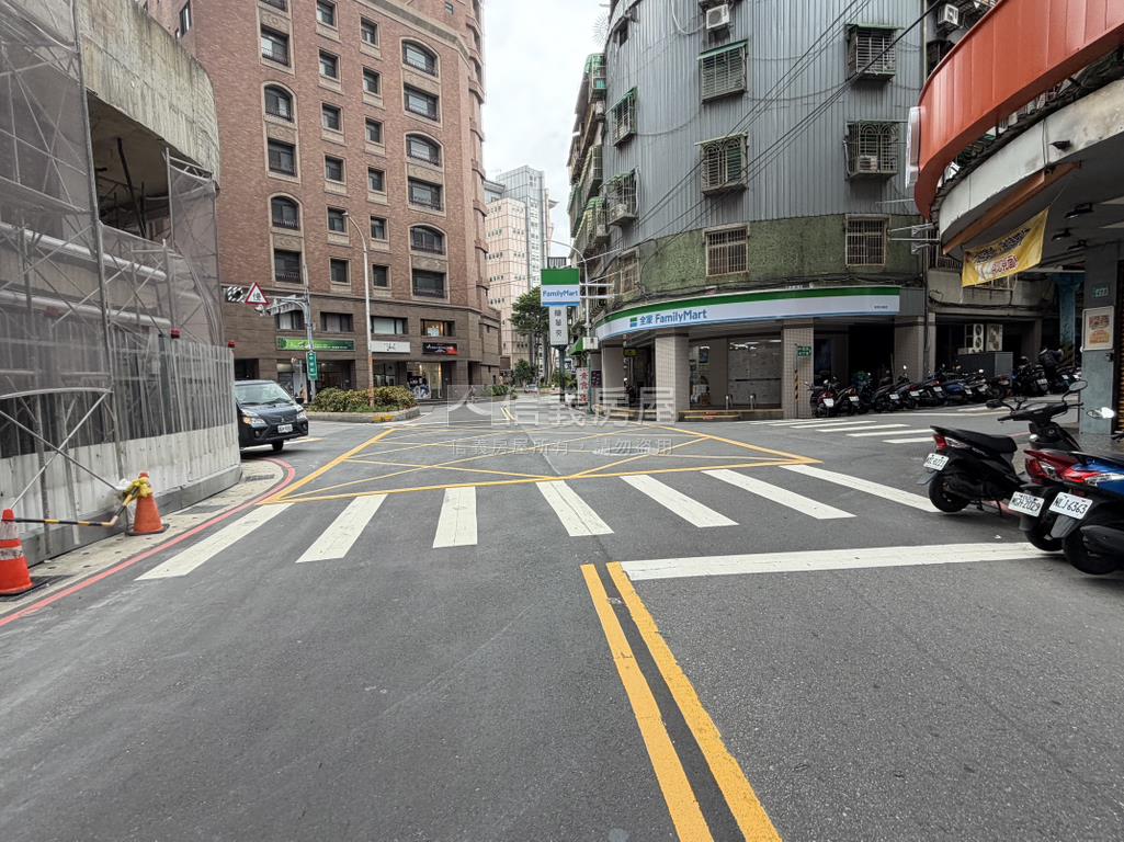 中港低總價店面房屋室內格局與周邊環境