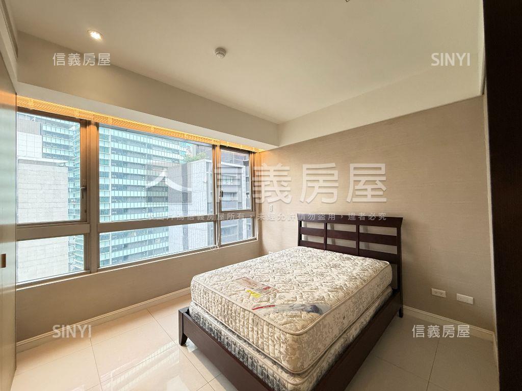 鉑金苑次高樓兩房房屋室內格局與周邊環境