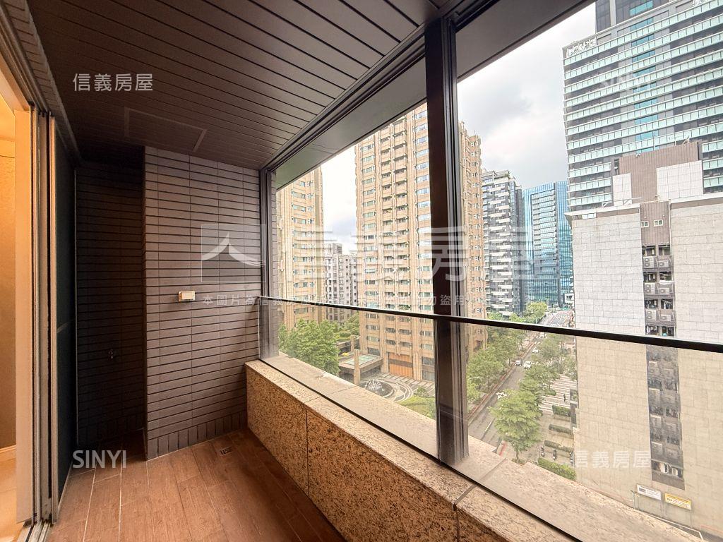 鉑金苑次高樓兩房房屋室內格局與周邊環境