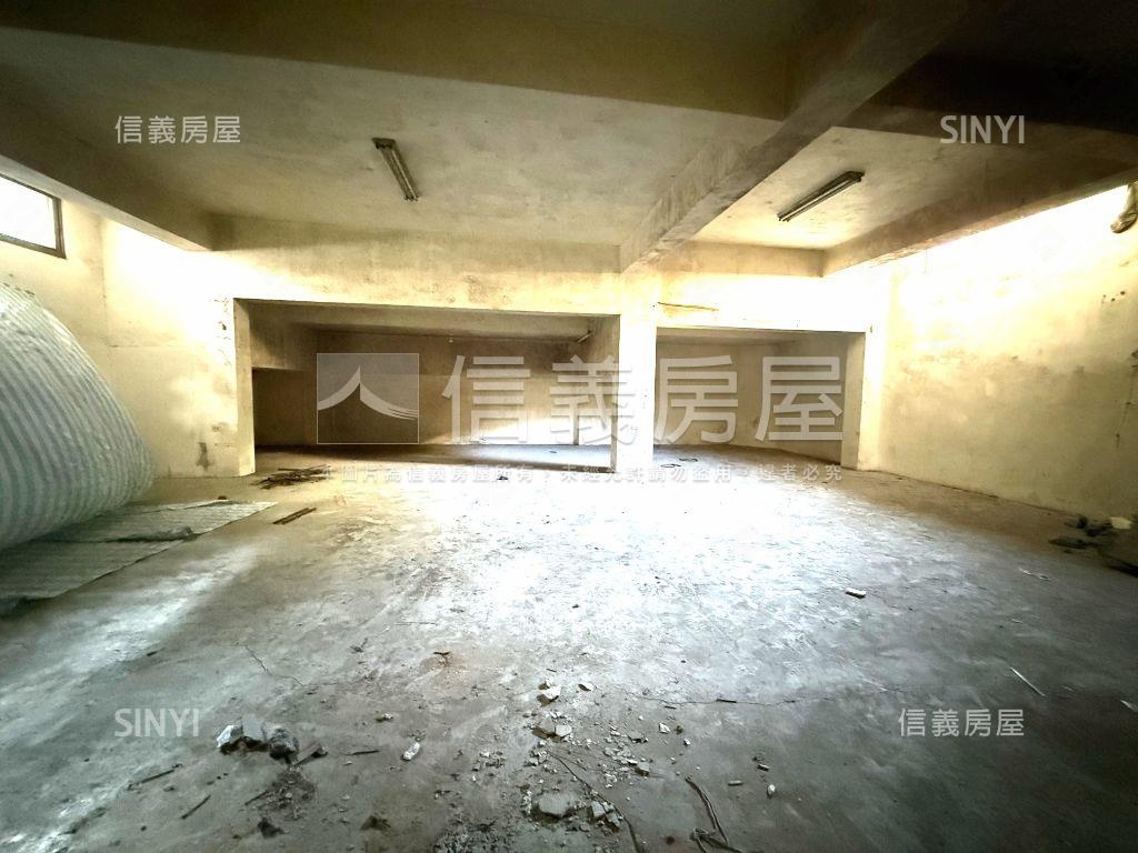 酷角間大地坪別墅房屋室內格局與周邊環境