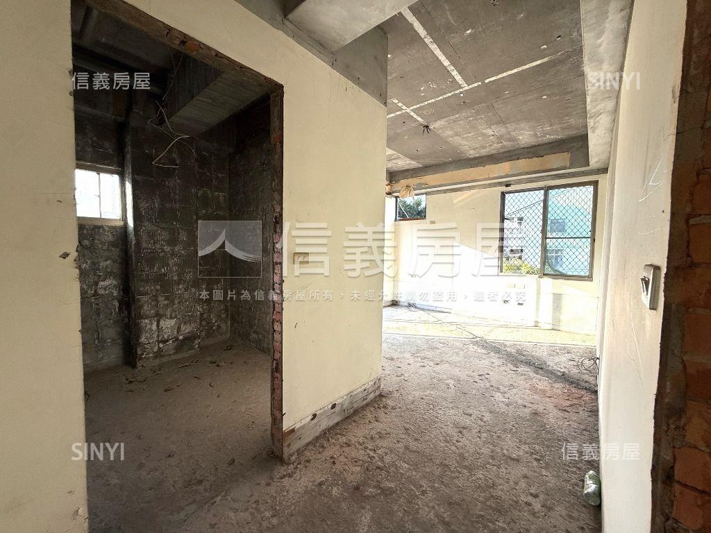 酷角間大地坪別墅房屋室內格局與周邊環境