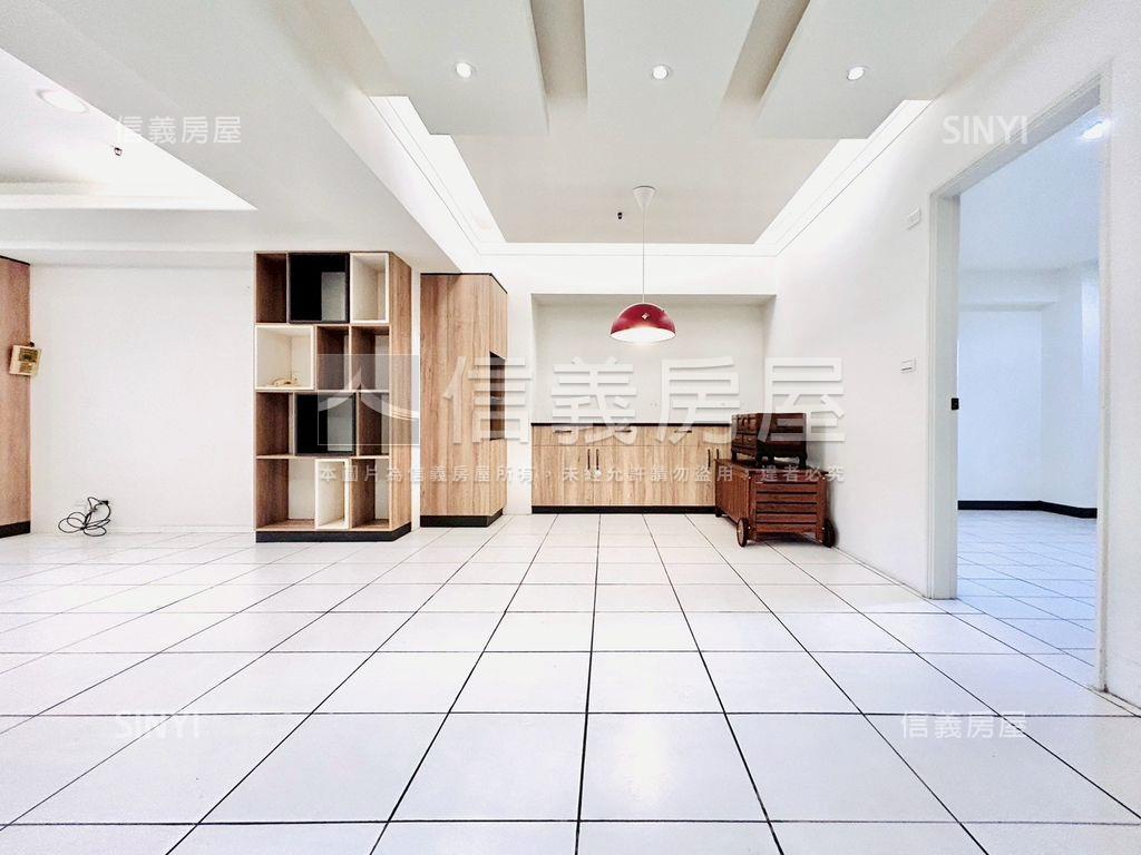 近綠園道高樓視野三房車位房屋室內格局與周邊環境