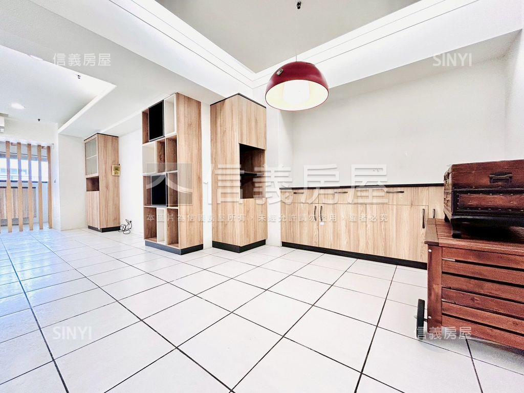 近綠園道高樓視野三房車位房屋室內格局與周邊環境