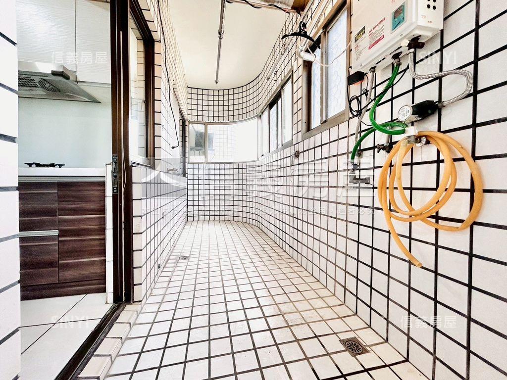 近綠園道高樓視野三房車位房屋室內格局與周邊環境