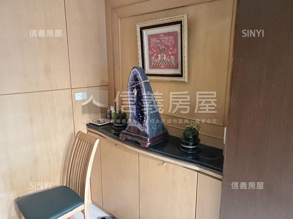 伯爵雙子星溫馨四房房屋室內格局與周邊環境