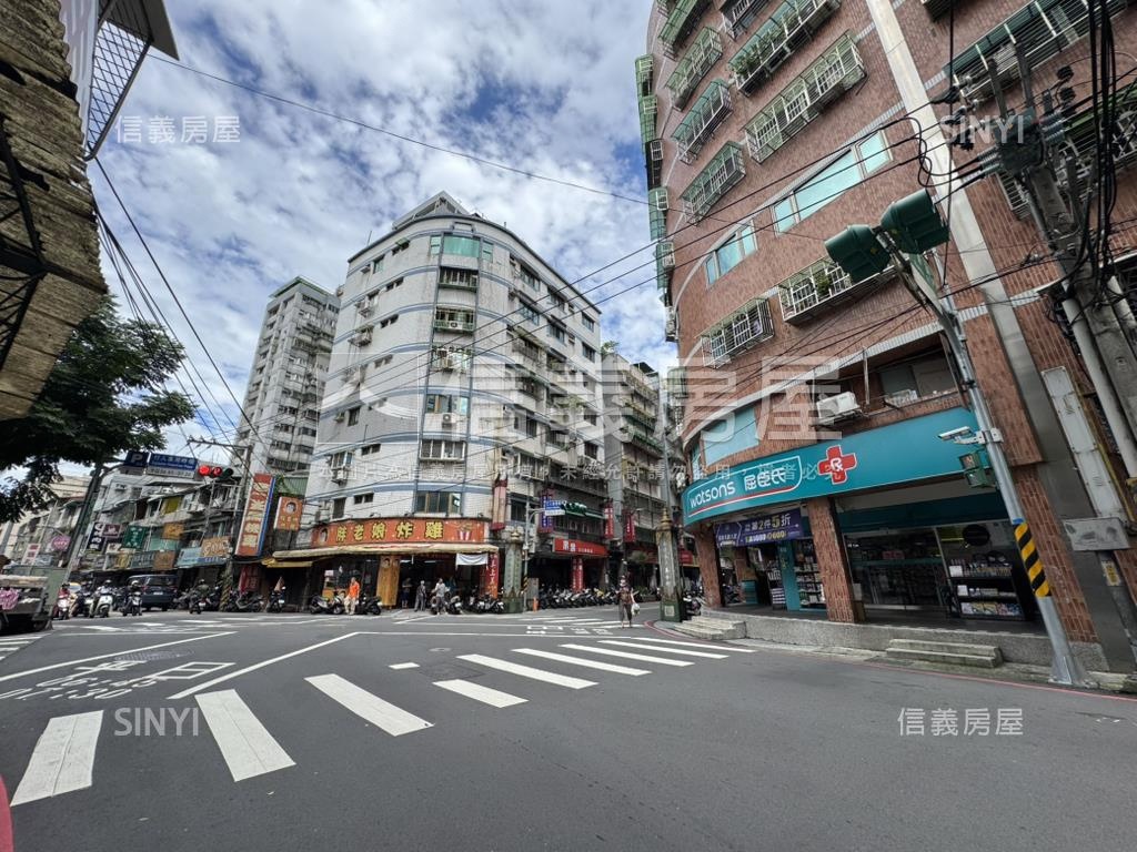 南勢角忠孝街金店面房屋室內格局與周邊環境