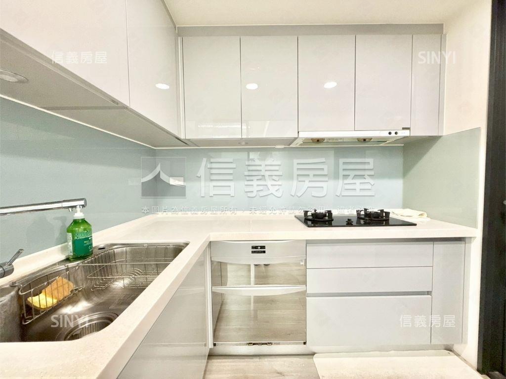 裝潢戶！城之華３房平車房屋室內格局與周邊環境