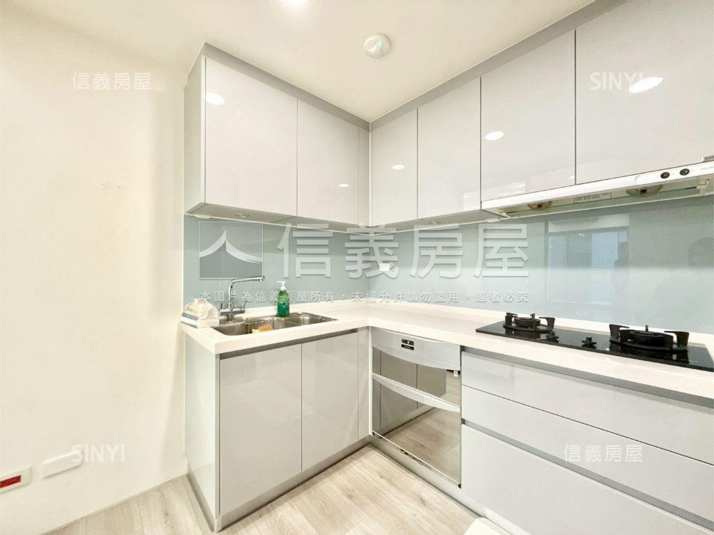 裝潢戶！城之華３房平車房屋室內格局與周邊環境