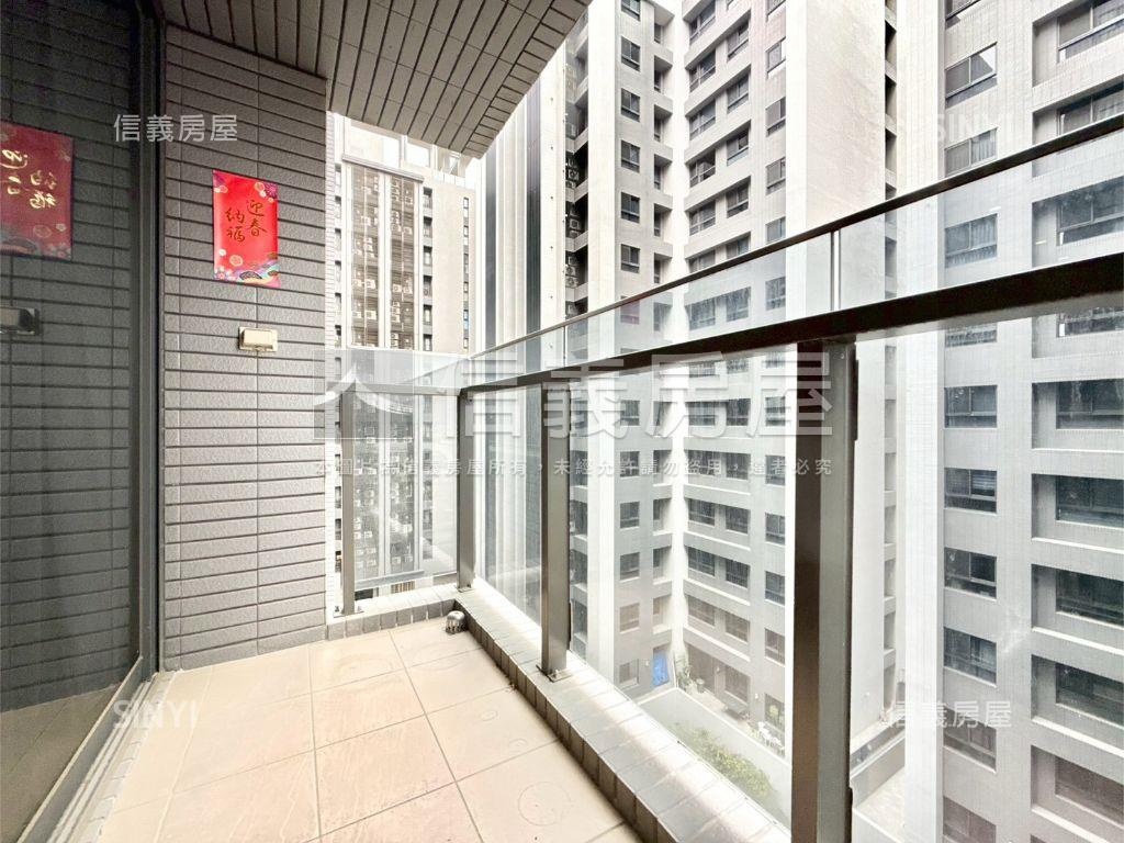 裝潢戶！城之華３房平車房屋室內格局與周邊環境