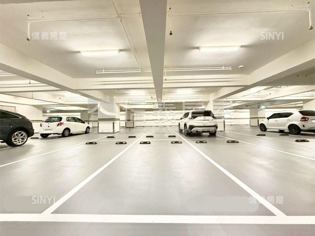 裝潢戶！城之華３房平車房屋室內格局與周邊環境