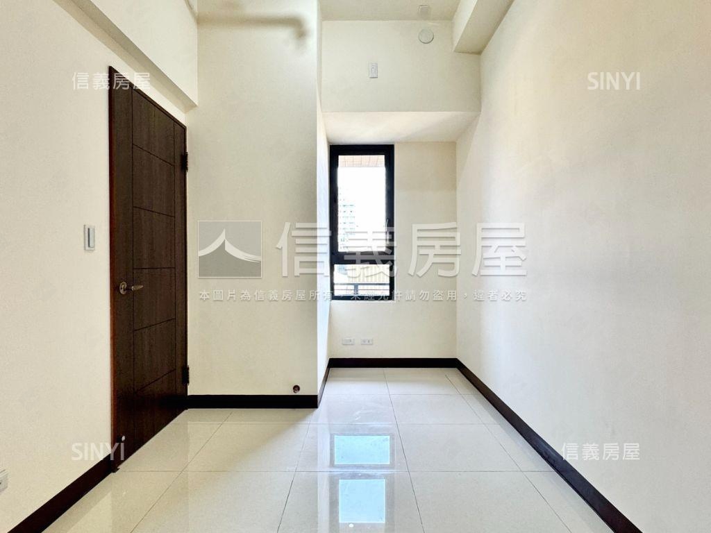 福懋ＭＯＲＥ先看這間誠售房屋室內格局與周邊環境
