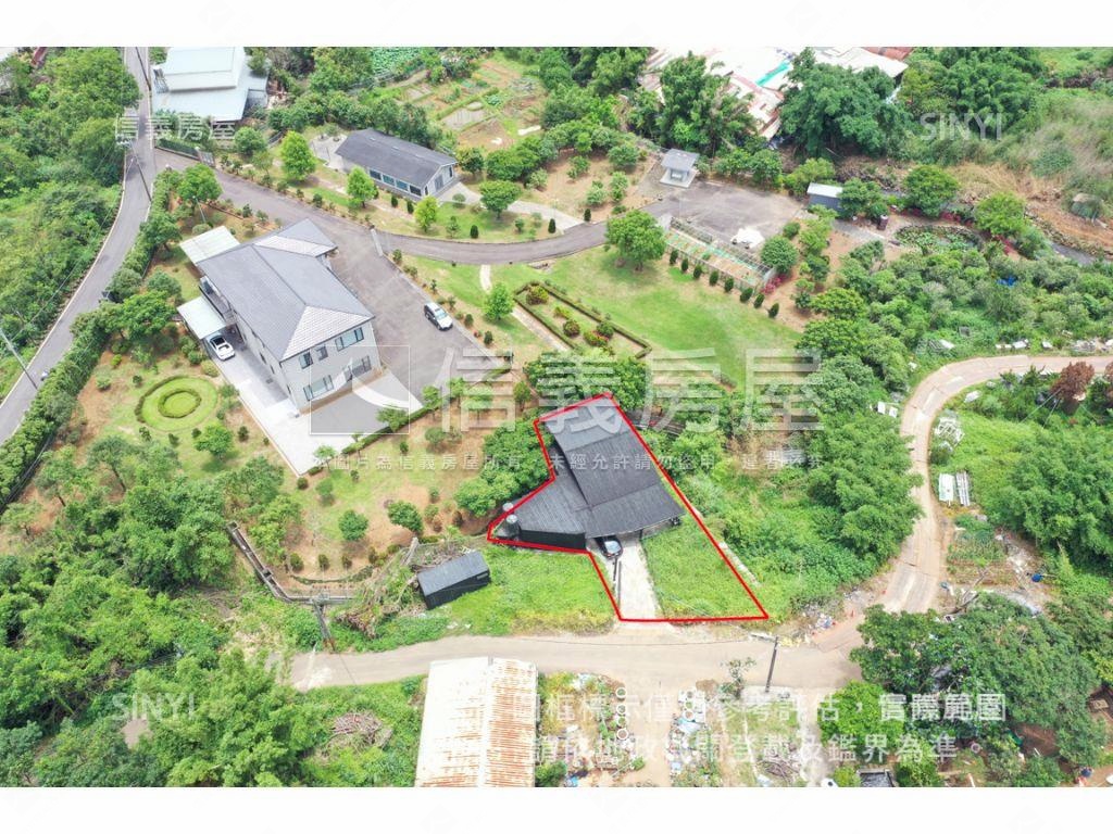 田野景館忠山段土地臨路房屋室內格局與周邊環境