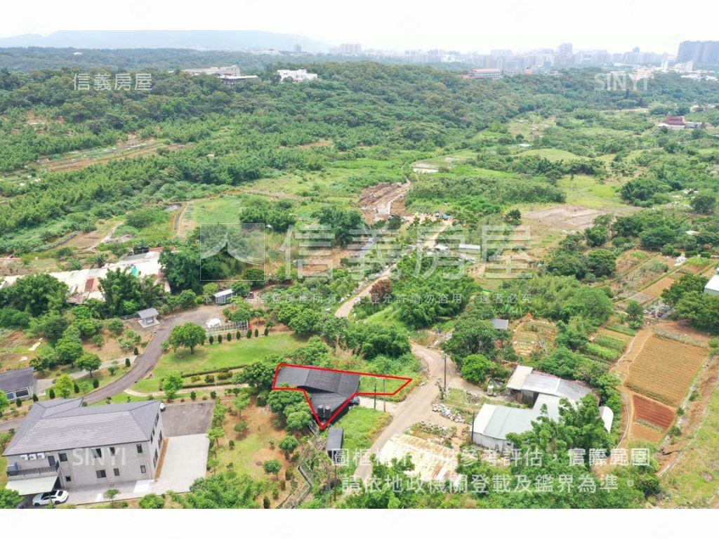 田野景館忠山段土地臨路房屋室內格局與周邊環境