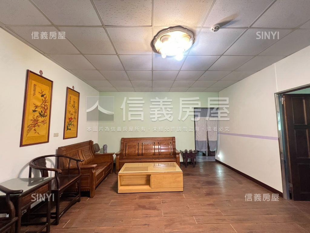 田野景館忠山段土地臨路房屋室內格局與周邊環境