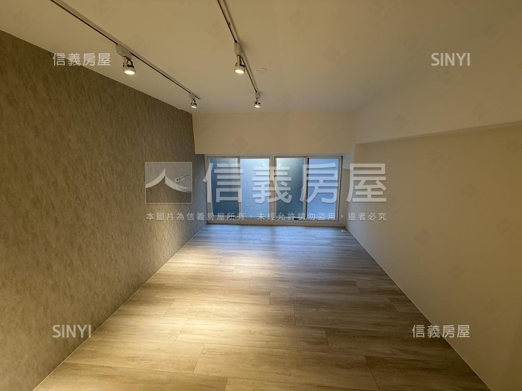 第一站挑高全新裝潢房屋室內格局與周邊環境