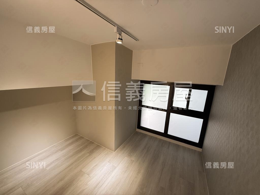 第一站挑高全新裝潢房屋室內格局與周邊環境