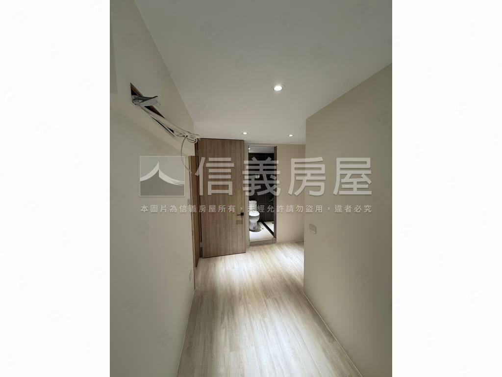 第一站挑高全新裝潢房屋室內格局與周邊環境