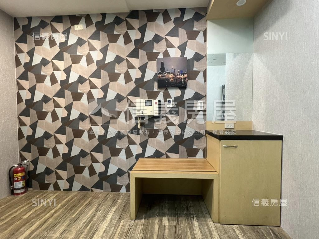 精緻８５套房房屋室內格局與周邊環境