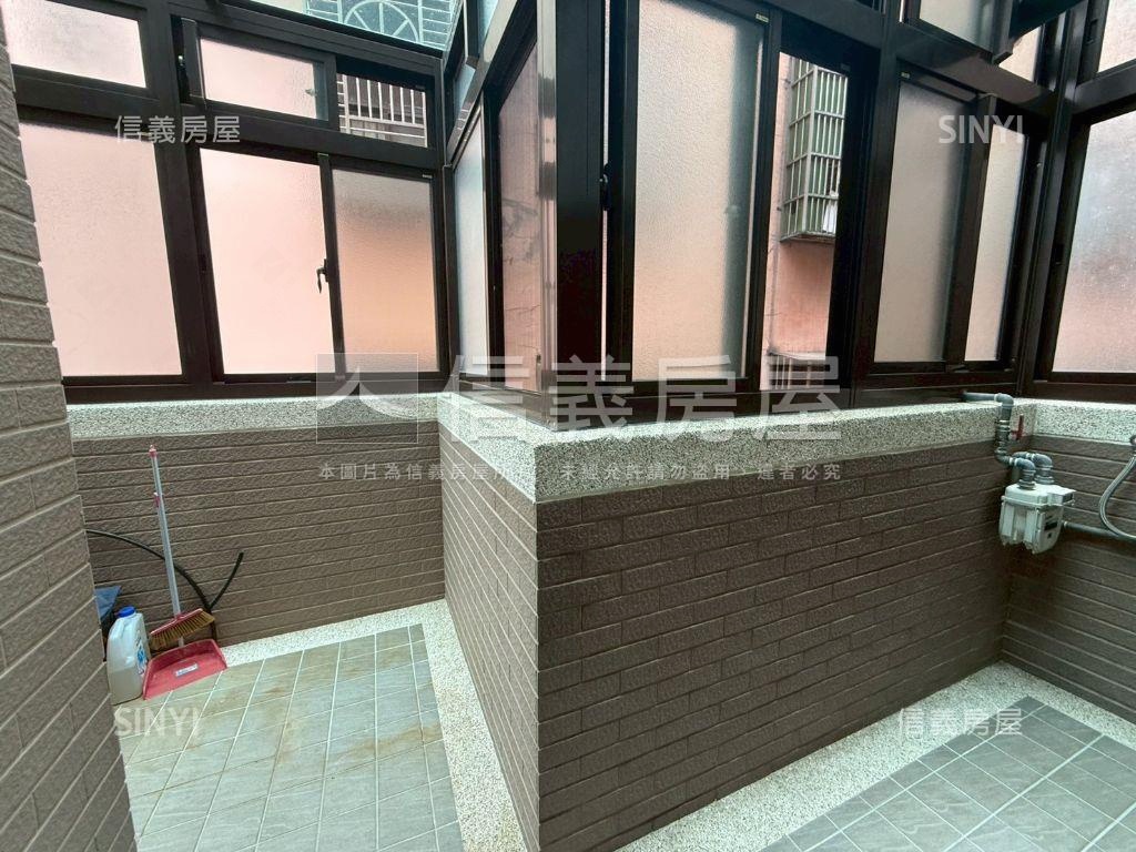 楊梅交流道旁五房美別墅房屋室內格局與周邊環境