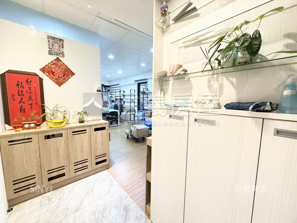 世界Ｖ１辦公Ｂ棟高樓層房屋室內格局與周邊環境