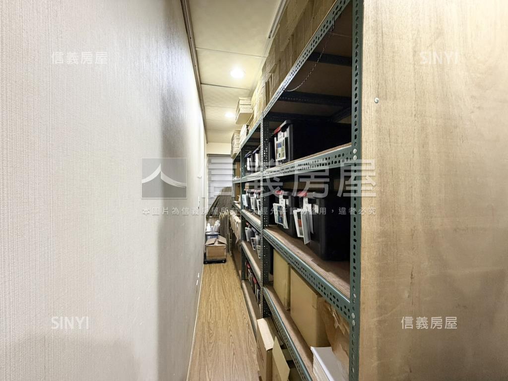 世界Ｖ１辦公Ｂ棟高樓層房屋室內格局與周邊環境