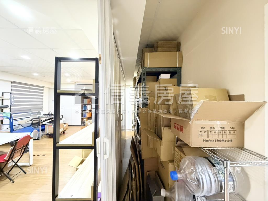 世界Ｖ１辦公Ｂ棟高樓層房屋室內格局與周邊環境