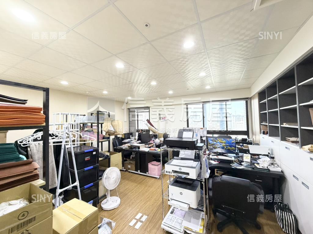 世界Ｖ１辦公Ｂ棟高樓層房屋室內格局與周邊環境