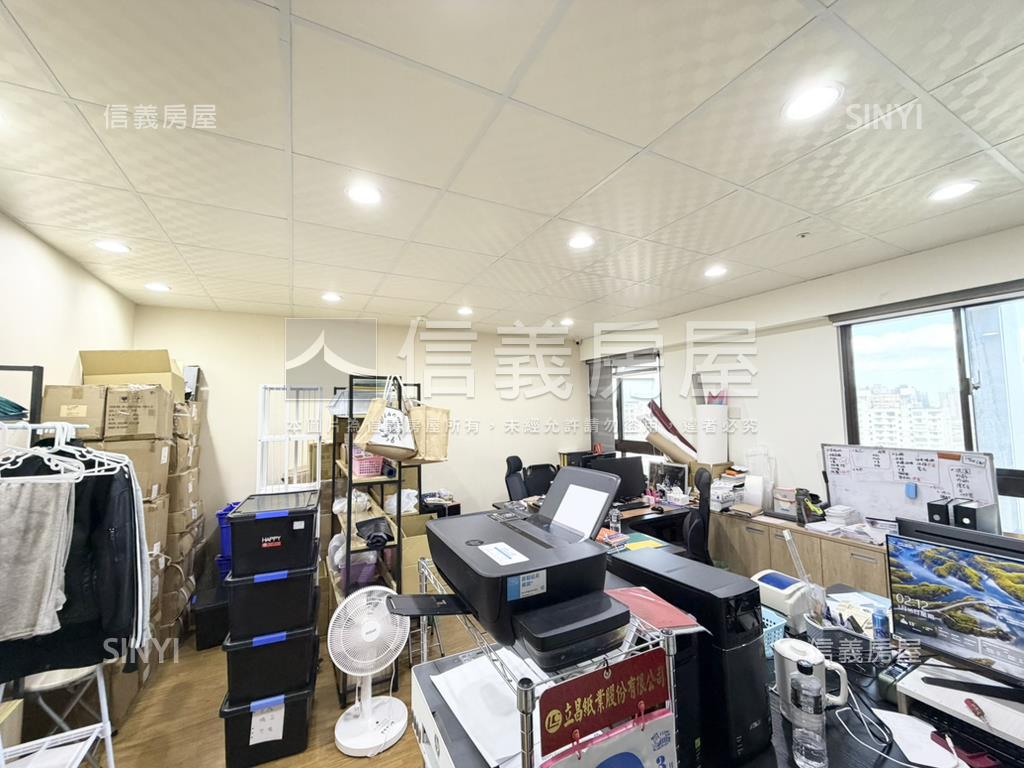 世界Ｖ１辦公Ｂ棟高樓層房屋室內格局與周邊環境