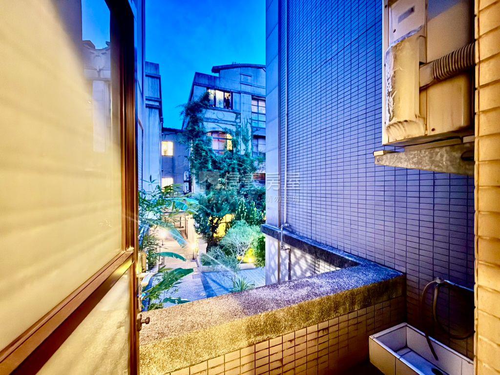 星海別墅‧典雅四房房屋室內格局與周邊環境