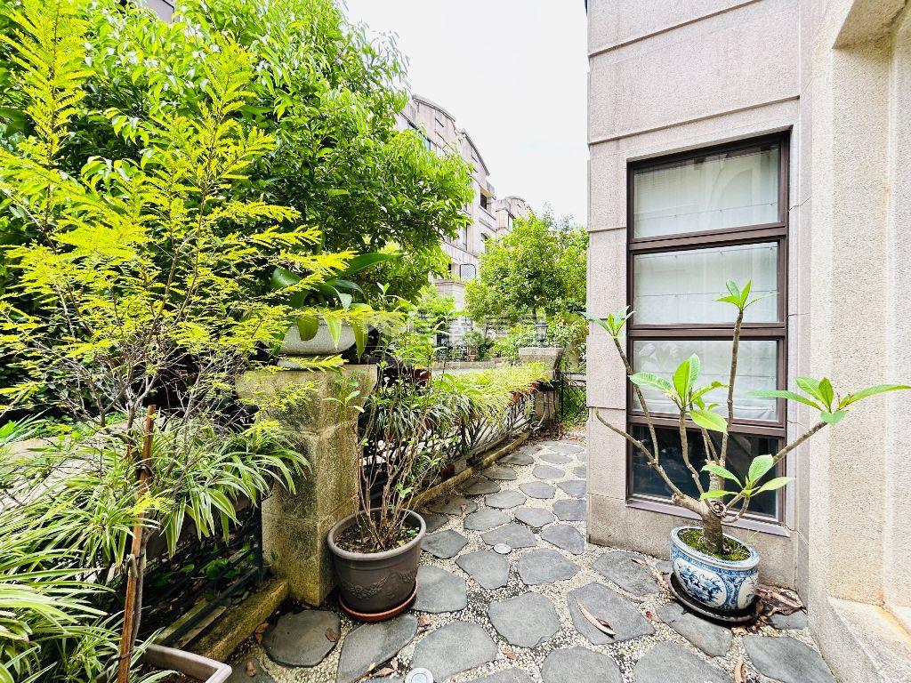 星海稀有車庫型別墅房屋室內格局與周邊環境